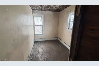 756 Brown Street, Akron, OH 44311 - Photo 15