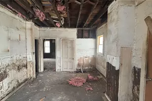 756 Brown St, Akron, OH 44311 - Photo 9