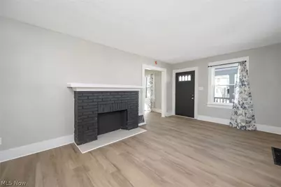 957 Mercer Avenue, Akron, OH 44320 - Photo 9