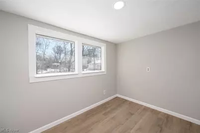 957 Mercer Avenue, Akron, OH 44320 - Photo 15