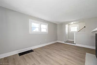 957 Mercer Avenue, Akron, OH 44320 - Photo 7