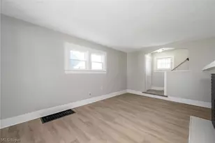 957 Mercer Ave, Akron, OH 44320 - Photo 7