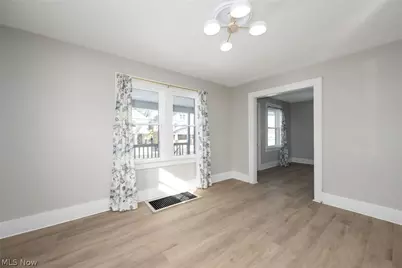 957 Mercer Avenue, Akron, OH 44320 - Photo 11