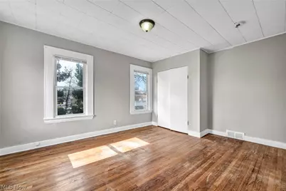 18526 Underwood Avenue, Loveland, OH 44119 - Photo 25