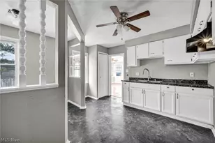 18526 Underwood Ave, Loveland, OH 44119 - Photo 15