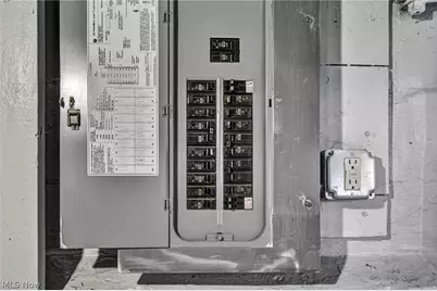 18526 Underwood Avenue, Loveland, OH 44119 - Photo 45