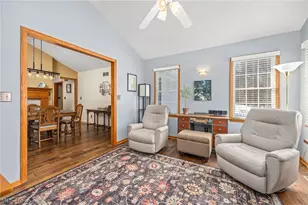 976 Rosemarie Cir, Wadsworth, OH 44281 - Photo 13