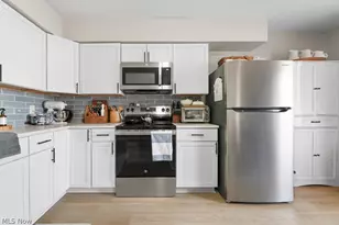 12445 Cleveland Ave NW, Uniontown, OH 44685 - Photo 7