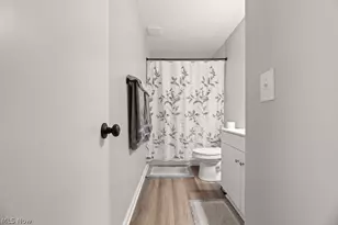 12445 Cleveland Ave NW, Uniontown, OH 44685 - Photo 33