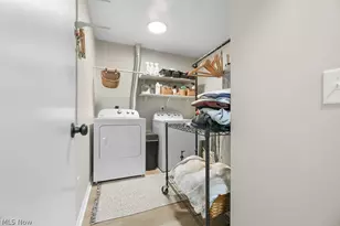 12445 Cleveland Ave NW, Uniontown, OH 44685 - Photo 11