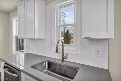 20261 Fuller Avenue, Euclid, OH 44123 - Photo 3