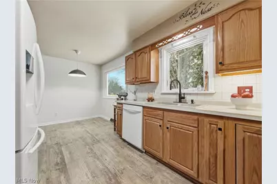 4656 Pinegrove Avenue, Austintown, OH 44515 - Photo 5