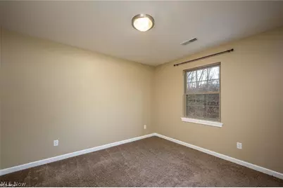 36 Hawks Landing #36, Cortland, OH 44410 - Photo 17