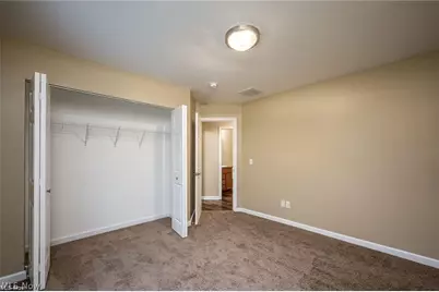 36 Hawks Landing #36, Cortland, OH 44410 - Photo 15