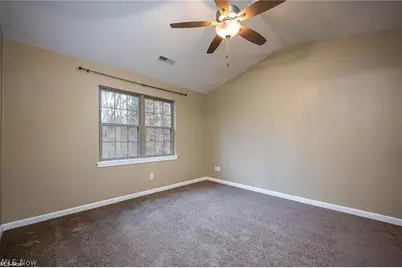 36 Hawks Landing #36, Cortland, OH 44410 - Photo 11