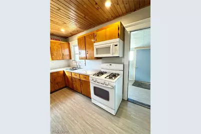 222 Sycamore Street, Coshocton, OH 43812 - Photo 9