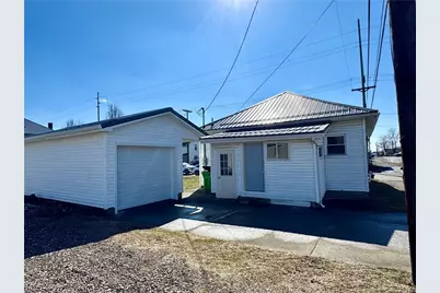 222 Sycamore Street, Coshocton, OH 43812 - Photo 3