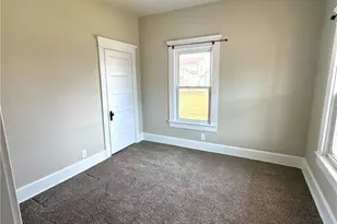 222 Sycamore St, Coshocton, OH 43812 - Photo 21