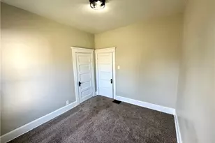 222 Sycamore St, Coshocton, OH 43812 - Photo 19