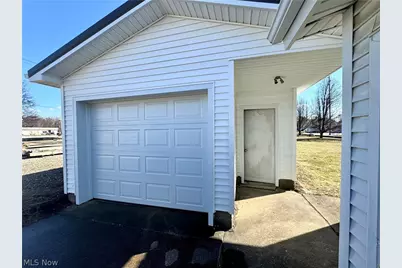 222 Sycamore Street, Coshocton, OH 43812 - Photo 5