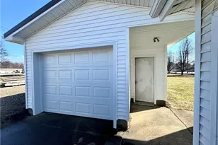 222 Sycamore St, Coshocton, OH 43812 - Photo 5