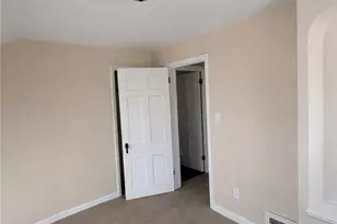 579 E 260th St, Euclid, OH 44132 - Photo 7