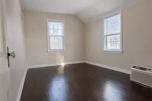 579 E 260th St, Euclid, OH 44132 - Photo 9