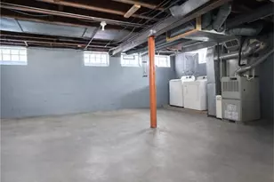 579 E 260th St, Euclid, OH 44132 - Photo 11