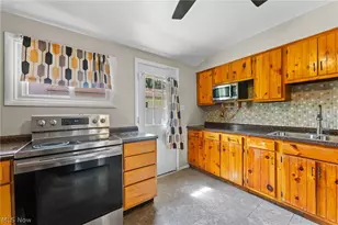 17632 Laurel Ave, Lake Milton, OH 44429 - Photo 11