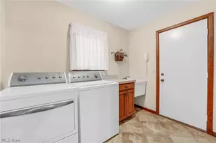 4502 Edgewater Dr, Sheffield Lake, OH 44054 - Photo 35