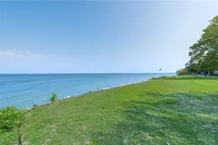 4502 Edgewater Dr, Sheffield Lake, OH 44054 - Photo 5