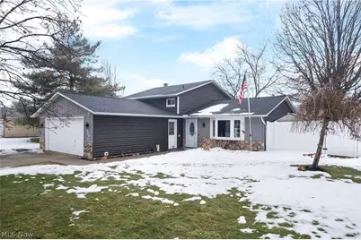 715 Carol Lane, Elyria, OH 44035 - Photo 3