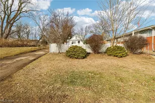 575 Flora Ave, Akron, OH 44314 - Photo 3