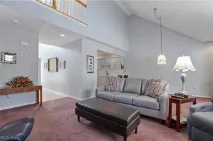 421 W Reserve Dr, Cuyahoga Falls, OH 44223 - Photo 5