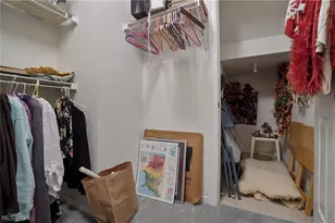 421 W Reserve Dr, Cuyahoga Falls, OH 44223 - Photo 33