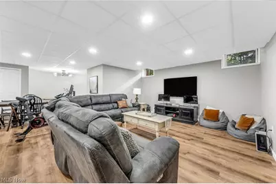 8851 Spring Valley Drive, Grandview Heights, OH 44147 - Photo 37