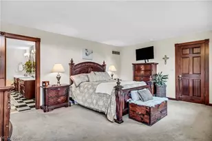 8851 Spring Valley Dr, Grandview Heights, OH 44147 - Photo 27