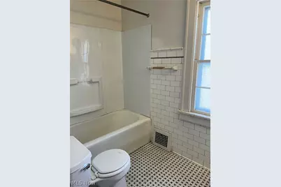 906 Keystone Drive, Cleveland Heights, OH 44121 - Photo 13