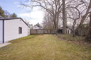 1040 Thorndale Dr, Akron, OH 44320 - Photo 39