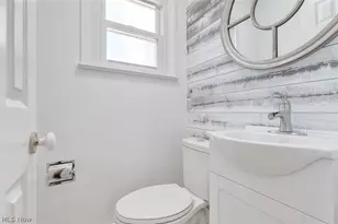 1040 Thorndale Dr, Akron, OH 44320 - Photo 19