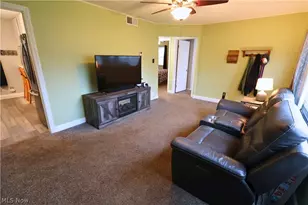 842 Grant Ave, Cuyahoga Falls, OH 44221 - Photo 3