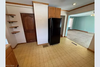 6784 Old Zoarville Road NE, Zoarville, OH 44656 - Photo 11