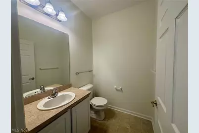 404 River Glen Drive NE, Warren, OH 44484 - Photo 13