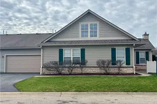 404 River Glen Dr NE, Warren, OH 44484 - Photo 3