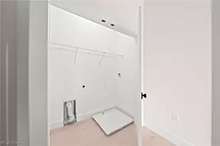 2149 Columbus Rd, Loveland, OH 44113 - Photo 23