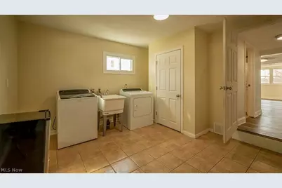 202 Cleveland Avenue E, Warren, OH 44483 - Photo 23