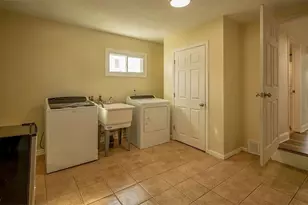 202 Cleveland Ave E, Warren, OH 44483 - Photo 23