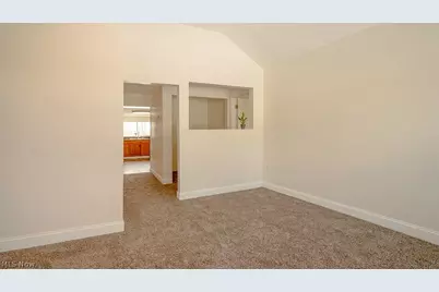 202 Cleveland Avenue E, Warren, OH 44483 - Photo 11