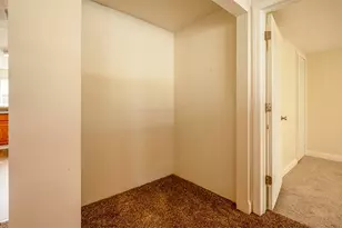 202 Cleveland Ave E, Warren, OH 44483 - Photo 25