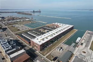 401 W Shoreline Dr, Sandusky, OH 44870 - Photo 3